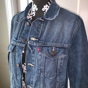 Levi’s Denim Jacket Medium Wash Sz XL